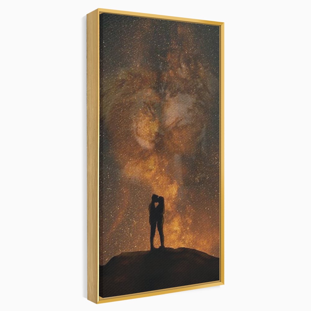 Tablou canvas cu tablou canvas cu siluete de indragostiti si constelatii, in rama de aluminiu auriu